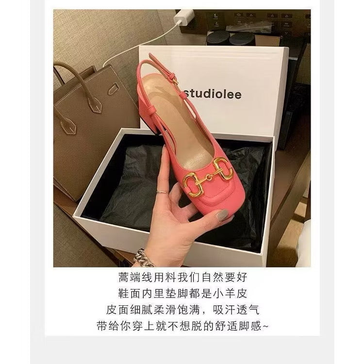Hot pair sandals
